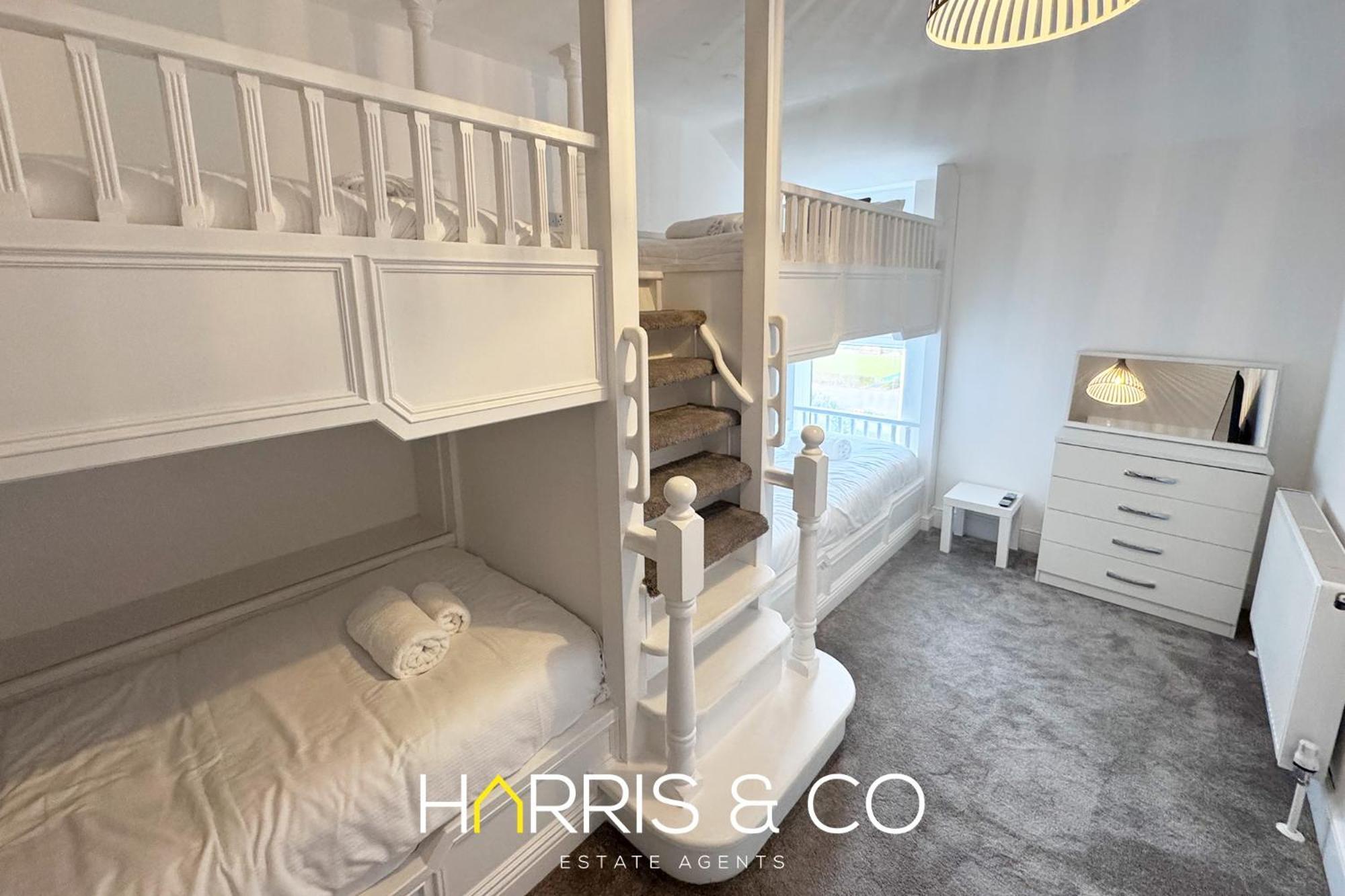 New Sandpiper Apartments Флітвуд Екстер'єр фото