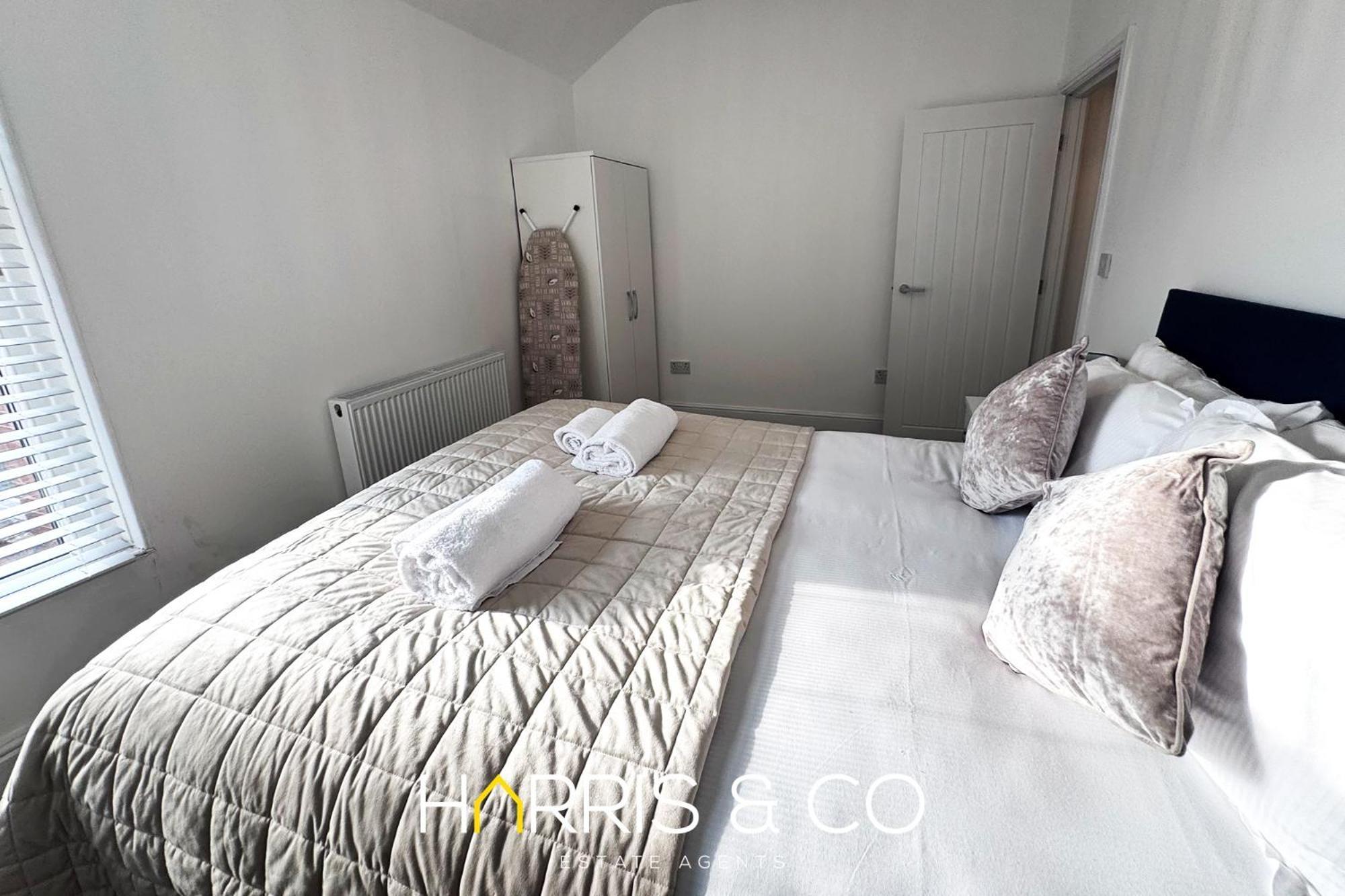 New Sandpiper Apartments Флітвуд Екстер'єр фото